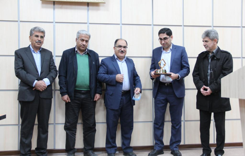 تقدیر از واحد تولیدی صنعت کاشی سرامیک